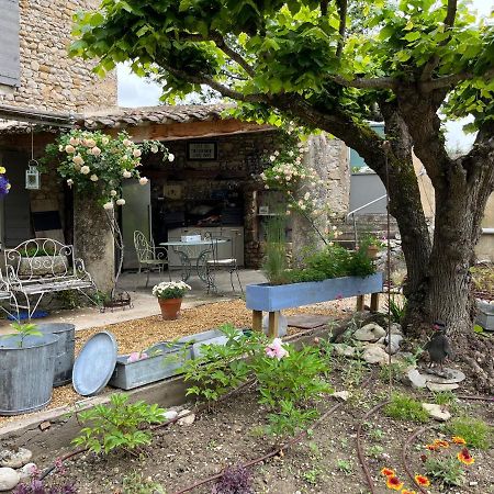 Mas Lou Parpaioun Bed & Breakfast Crestet Exterior photo