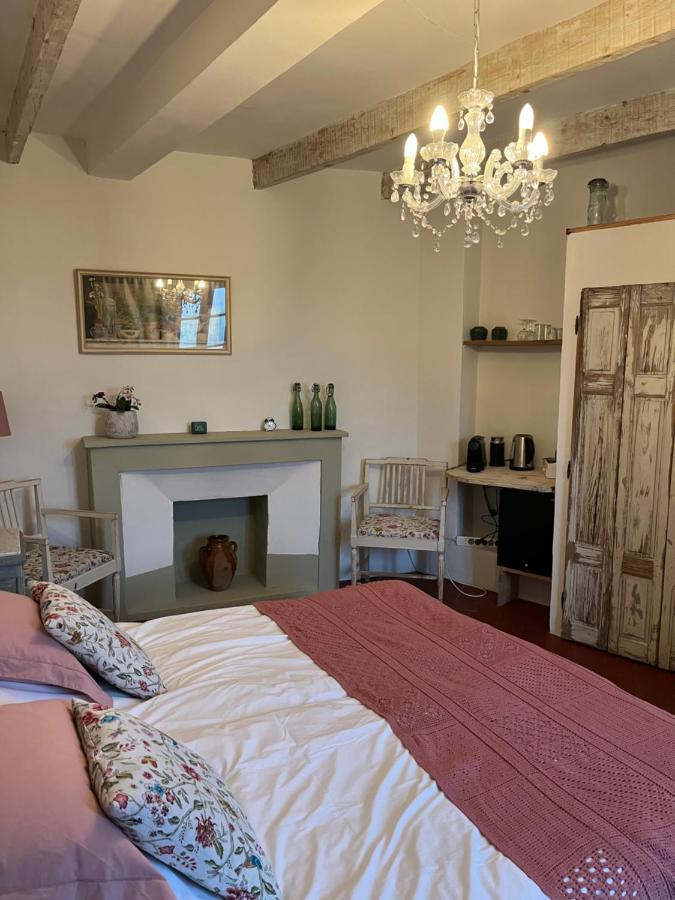 Mas Lou Parpaioun Bed & Breakfast Crestet Exterior photo