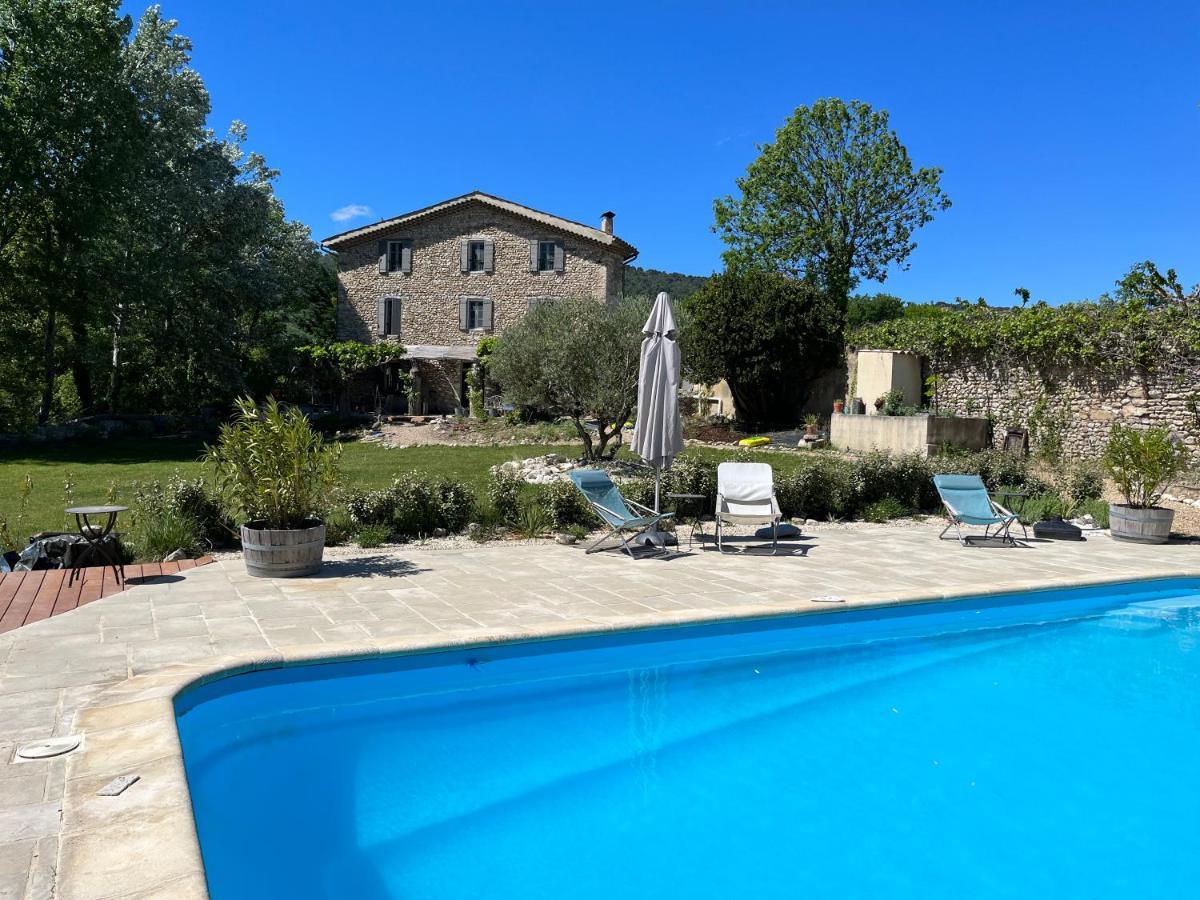 Mas Lou Parpaioun Bed & Breakfast Crestet Exterior photo